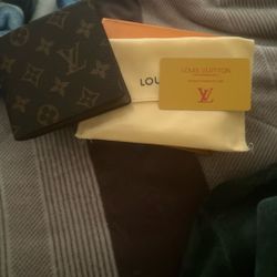 Brand New Come With A Box And Sack And U Could Come Get It In Houston Telephone