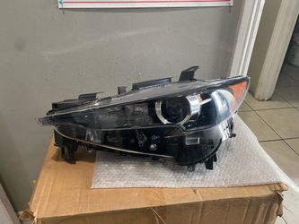 2017-2021 Mazda CX5 left headlight