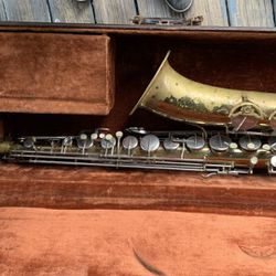 -  F E. Olds And son Parisian Saxophone 