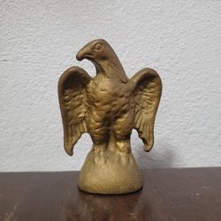 Vintage Cast Iron EAGLE PAPERWEIGHT Detailed Figural Metal Bird 3½"