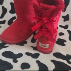 UGGS Sz 2