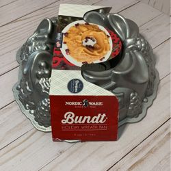 Nordic Ware Bundt Pan Wreath