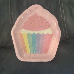 New Sealed Clemente Paper Inc. 16 Count Dessert Cake Food Plates Cupcake Design Birthday Party