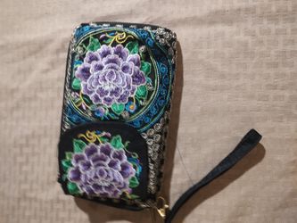 Black Wallet/Cellphone Purse