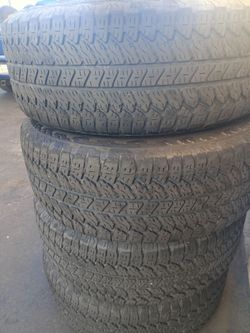 Bridgestone 275/60R20 Tires (4) Rollers
