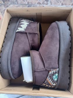 New brown boots size 7.5