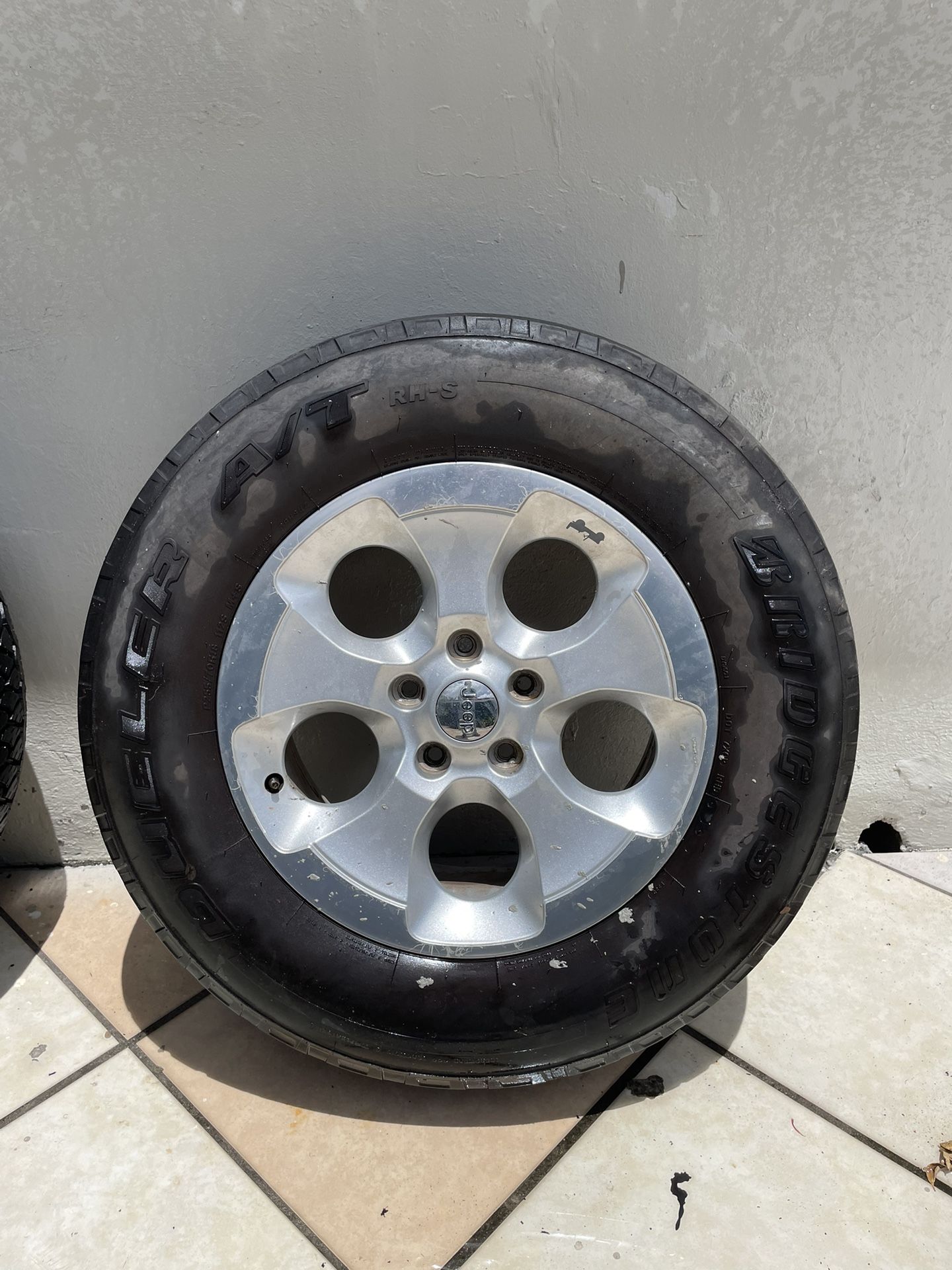 All Terrain Jeep Wheel Tire