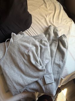 Nike Sweatshirt & Cargo pants set