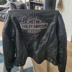 Harley Davidson Women's Black Leather Jacket. Size XL