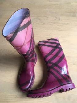 Burberry rain boots size 37
