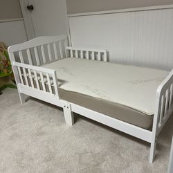 White Toddler Bed With Mattress