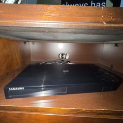 BLUERAY DVD PLAYER & DVDS