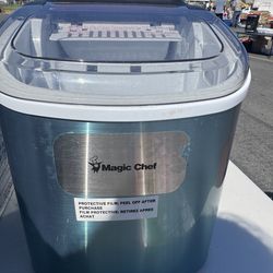 Portable countertop icemaker