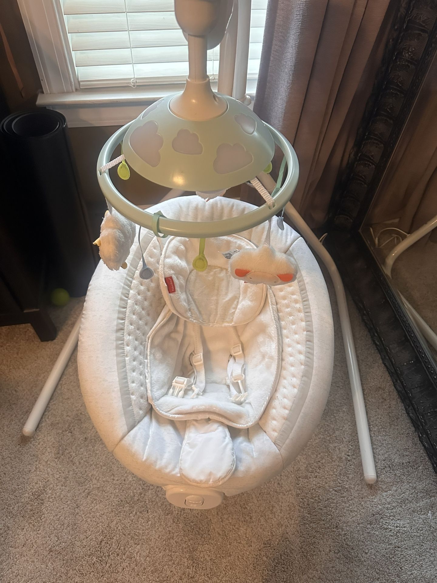 Comfy Cloud Cradle 'n Swing & Halo Bassinet Sleeper for Sale in Loganville,  GA - OfferUp