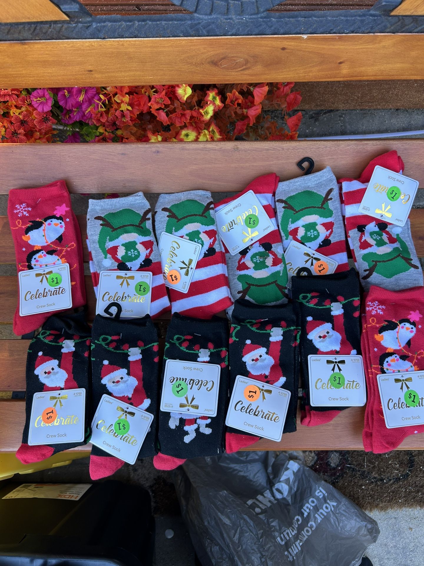 Christmas Socks Size: 4-10