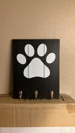 New paw decor + hooks