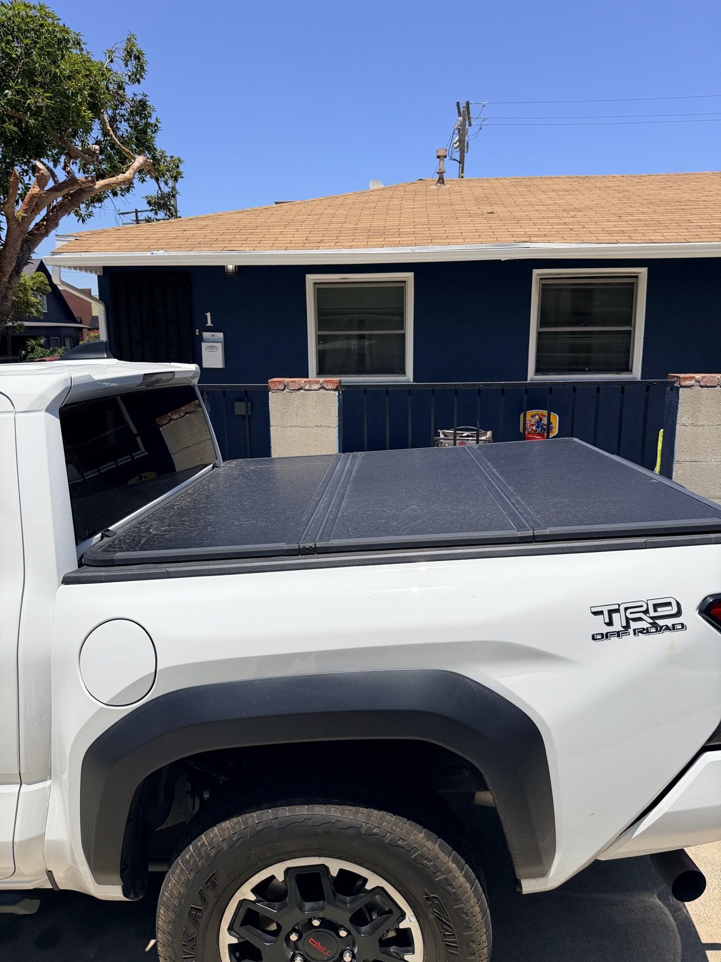 Tri Fold Hard Truck Bed Tonneau Cover Compatible with 2024 2025 Toyota Tacoma (Not for Trail Edition) 3Fold Aluminum Bed Cover-5FT 60.5Inch