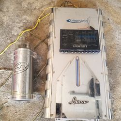 300 Dollars  4000 Wat Lanzar Amplifier Clarion 