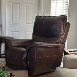 Large lazy boy - electric recliner