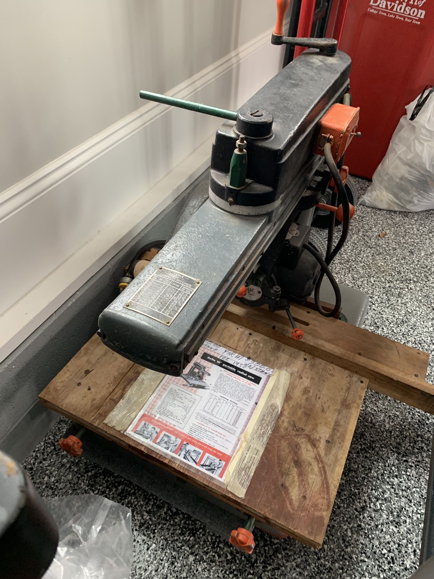 Vintage Delta Radial Saw