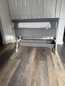 Cowiewie 3-in-1 Baby Portable Bassinet Bedside Sleeper