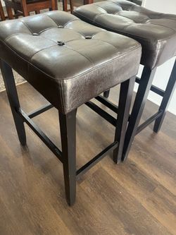 2 stools