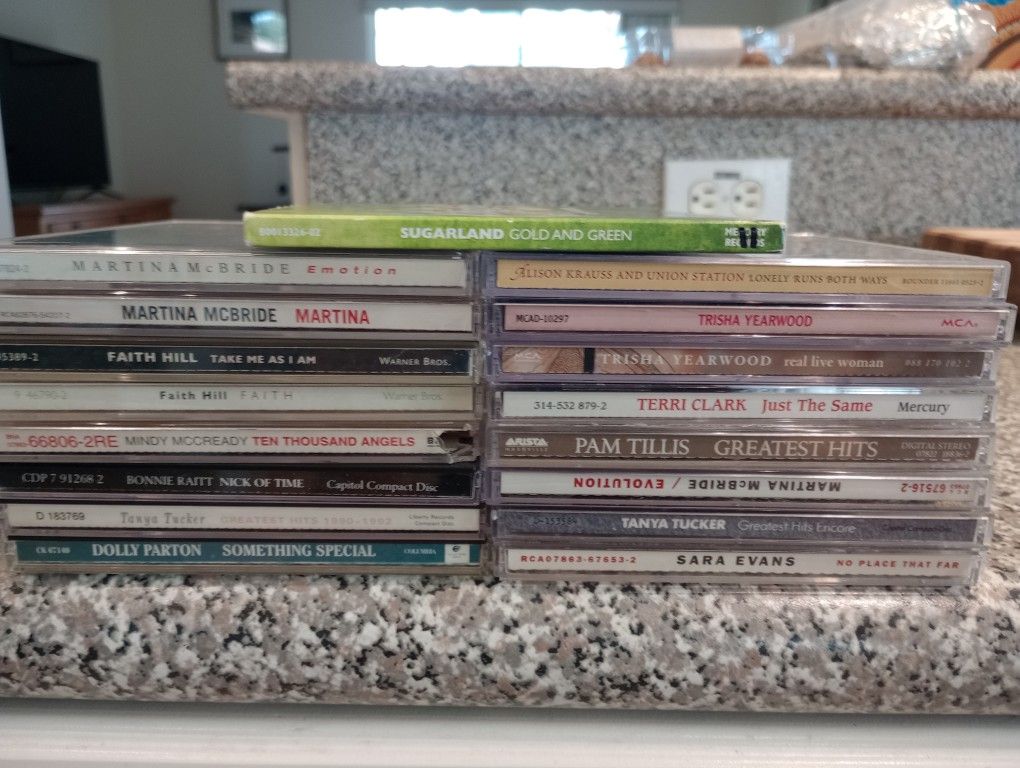 CD Lot Lady Female Artists Women Singers Country Music Faith Hill Dolly Parton Bonnie Raitt Sara Evans Trisha Yearwood Martina McBride Alison Kraus 