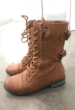 Cute brown combat boots size 6 1/2
