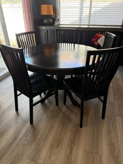 Black Round Dining Table with 6 Chairs