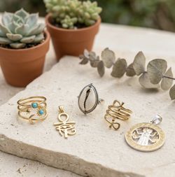 Vintage Style Gold Rings – Adjustable + Statement Pieces
