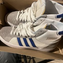 Adidas men Size 10 1/2