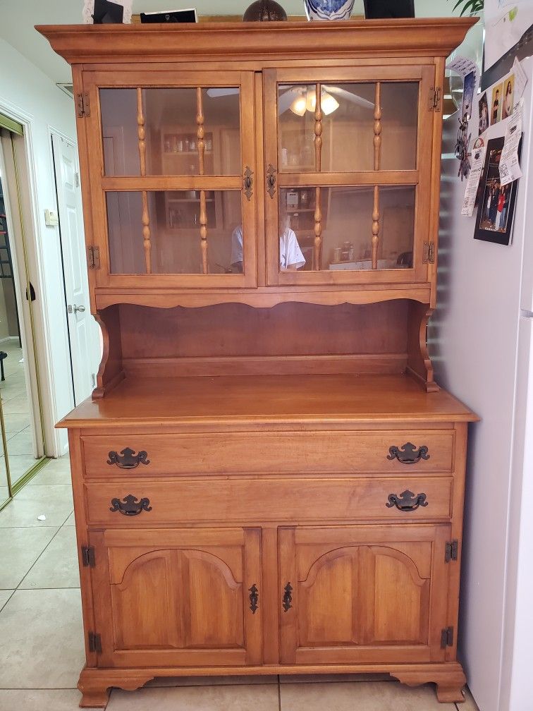 Vintage Solid Wood Hutch