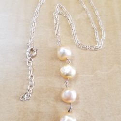 Pendant With 4 Baroque Pearls
