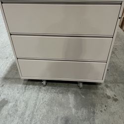 Lateral File 