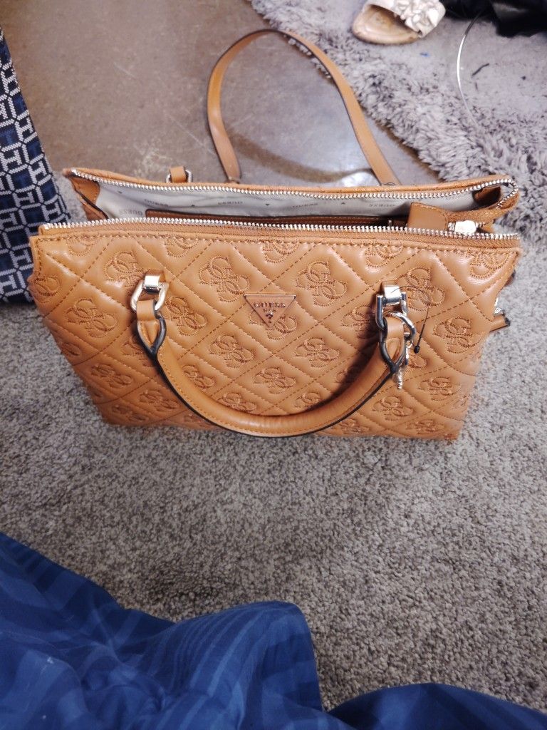 Guess Shoulder Bag