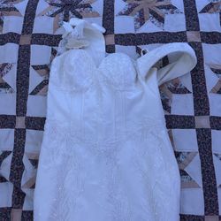 White Petal, Pearl Dress Size 6