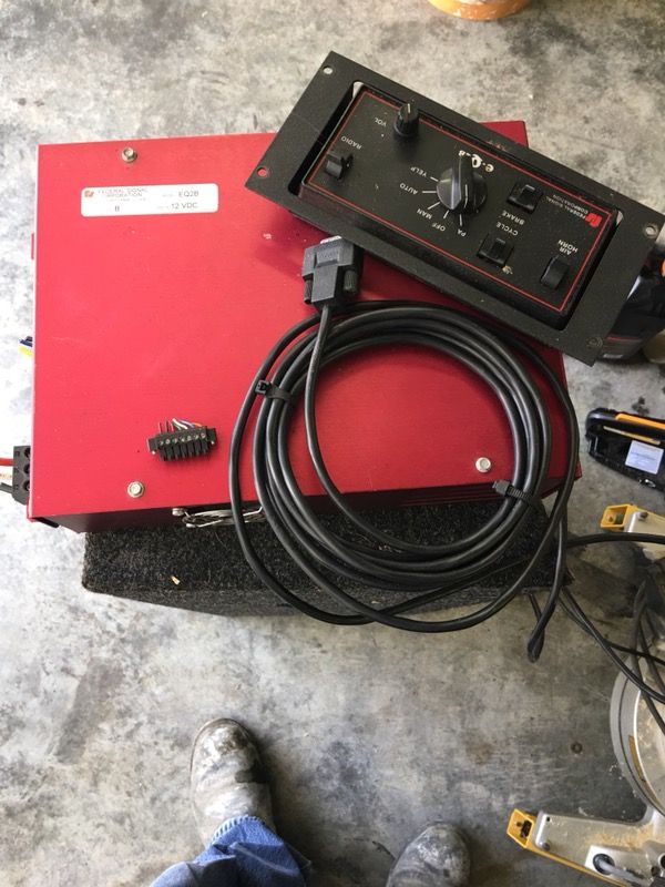 Federal Signal EQ2B siren