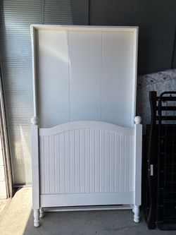 Bedroom furniture make me an offer need gone by August 25th