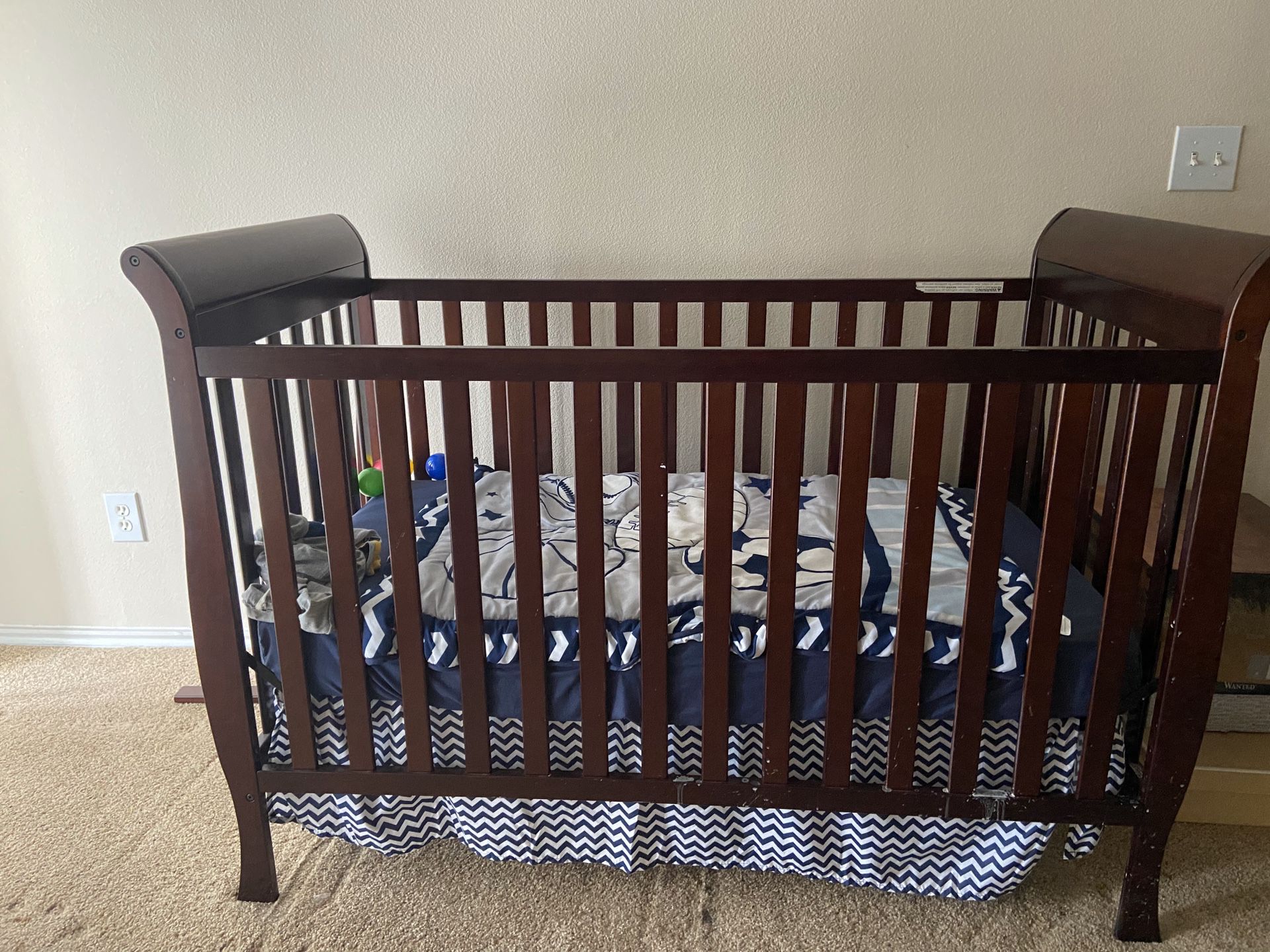 Baby crib (cuna)