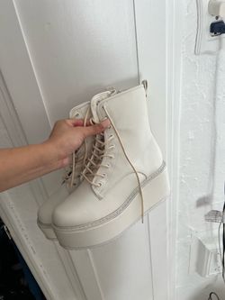 White rave boots size 7.5