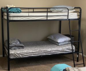 Metal bunk bed