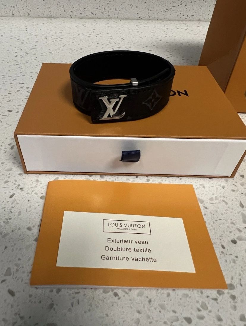 Louis Vuitton LV Slim Bracelet Size 21 Black With Box