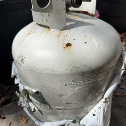 Propane tank (empty)