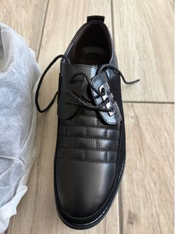 Shoes Size 9