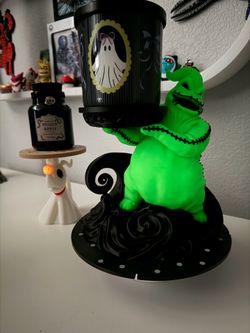 Oogie boogie candle holder