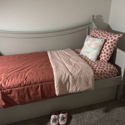 Moving Sale Bedroom Twins,gray 