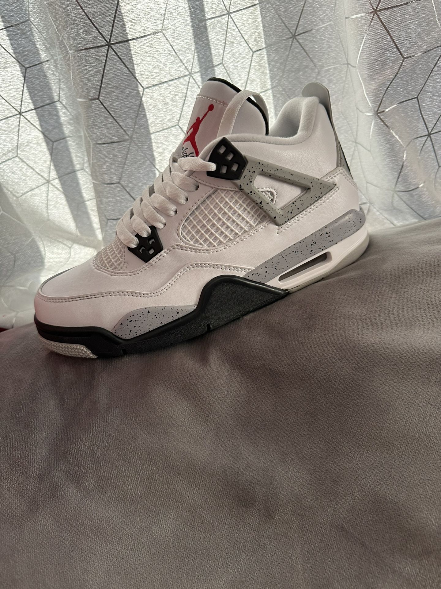 Jordan Men Size 7.5, 8, 8.5, 9, 9.5 , 10, 10.5, 12, 13