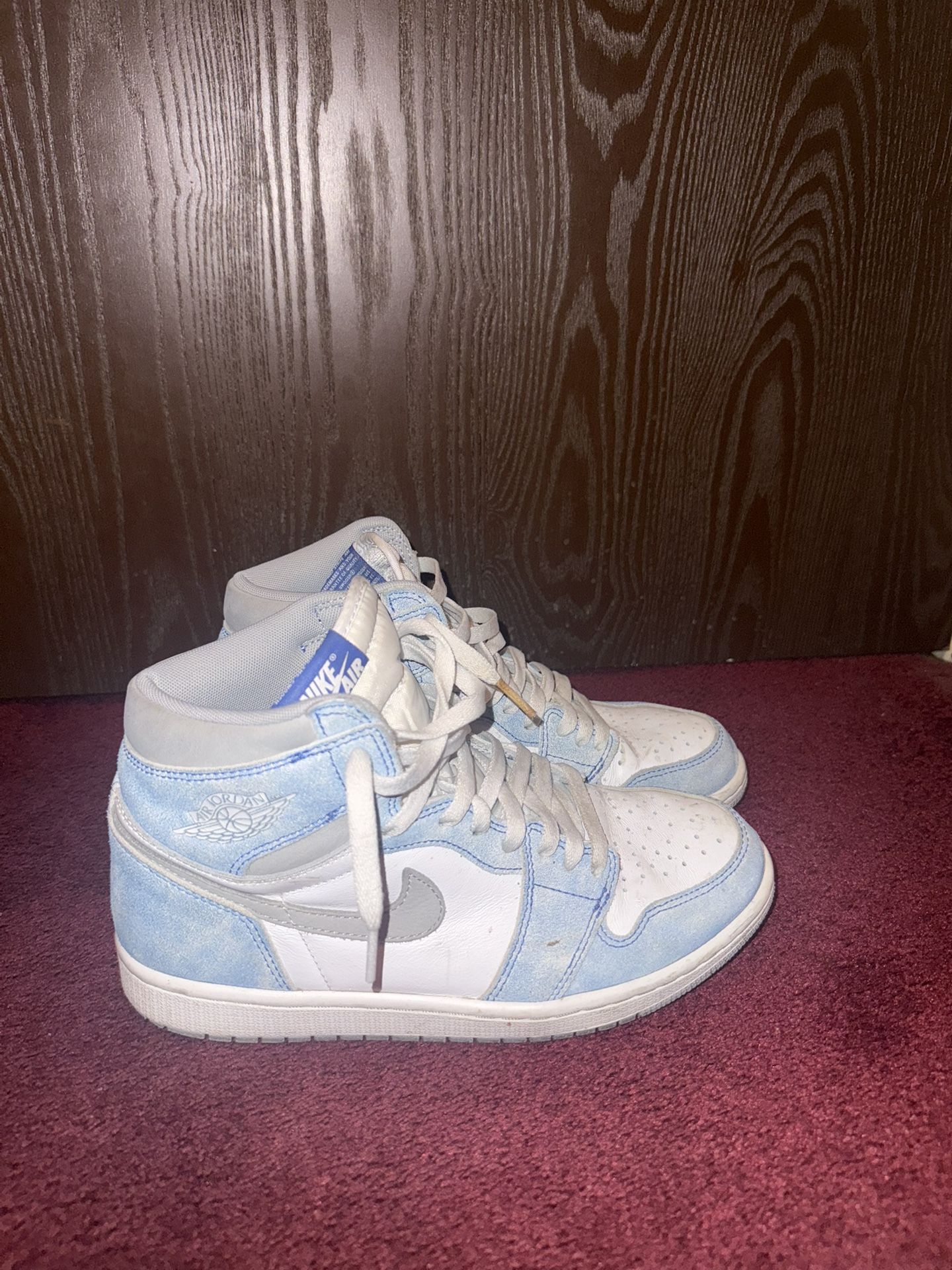 Jordan 1 Hyper Royal Size 8