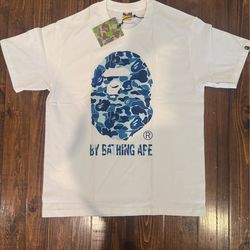 Bape tee Size L 55$