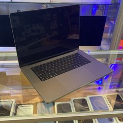 MacBook Pro 16” M1 Max CPU/32GB RAM/1TB SSD